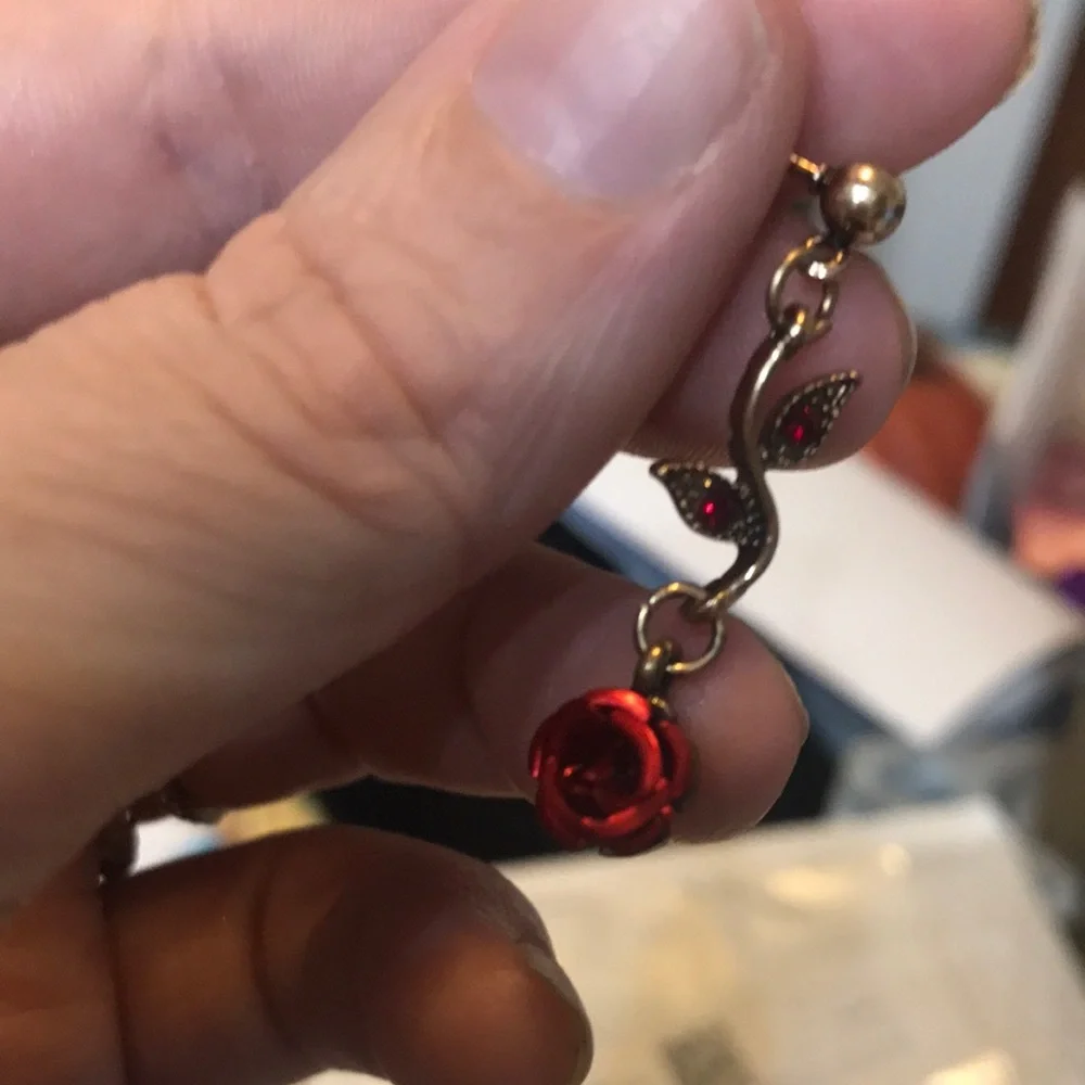 Elegant Red Rose Drop Earrings - Picture 4 of 4